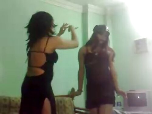 Una chica pollones g ...
